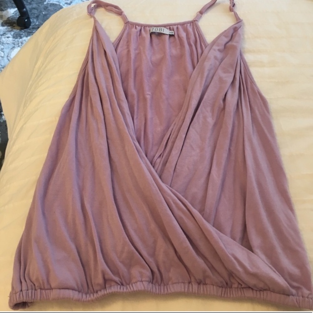 🌸MAKE OFFER🌸 Tobi criss cross top